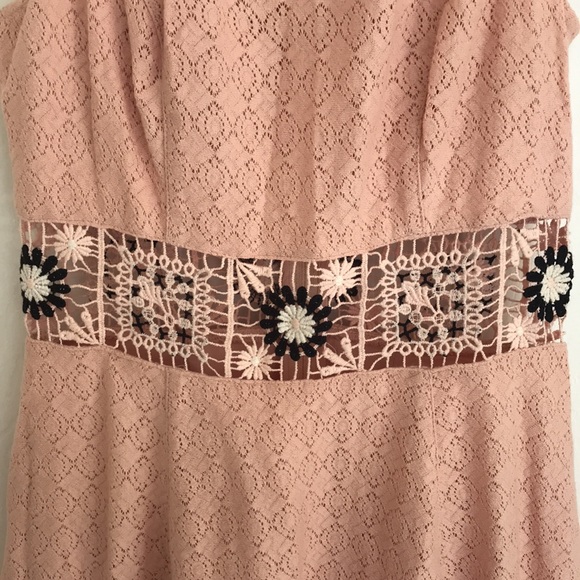 Free People Light Pink Crochet “Fitted With Daisies” Sundress, Size 2 - Picture 5 of 6